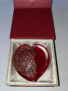 Red Heart Glass Paperweight With Gold Glitter Valentine's Day Gift Boxed NWT - Picture 1 of 10