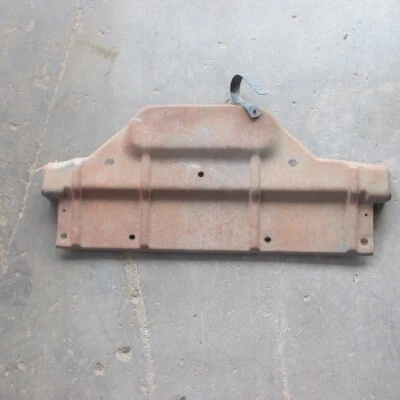 68 1968 OLDSMOBILE CUTLASS 442 ORIGINAL GM THREE ROW RADIATOR TOP PLATE COVER Foto 1 de 2