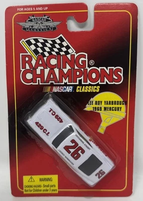 Campeones de carreras Lee Roy Yarbrough #26 1969 Mercury Legend Series 1:64 Foto 1 de 2