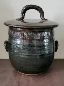 Vaso vaso coperto studio ceramica con manici rosso blu sfiorato firmato DMV 2014 - Foto 1 di 7