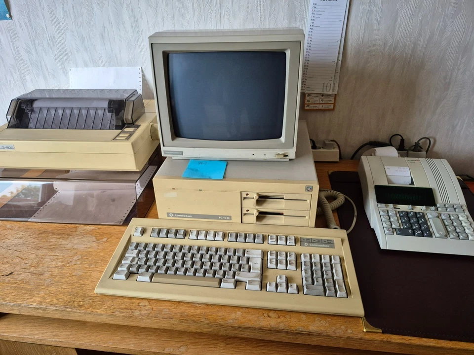 Commodore PC10-III Konvolut mit PC, Monitor, Tastatur und Drucker (ungetestet) - Bild 1 von 2