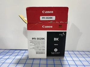 Neu versiegelt Canon PFI-302BK schwarzer Tintentank iPF8100 iPF9000 iPF9100 iPF8000 - Bild 1 von 3