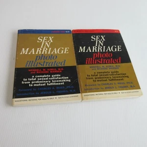 Sex In Marriage 1970 Photo Illustrated Books Volume One & Two Vintage - Foto 1 di 7