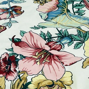 1991 5th Ave Designs Jacobean Floral Fabric Cottage Core Stargazer Lillies 1.8 Y - Picture 1 of 7