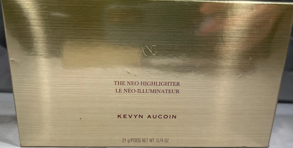 Kevyn Aucoin The Neo-Highlighter, 0.74 oz. - Sahara (CRACKED PRODUCT) - Image 1 of 1
