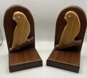 HAND CARVED VINTAGE ESTATE PARROT BOOK ENDS NATURAL WOOD BIRD 7” - Picture 1 of 7