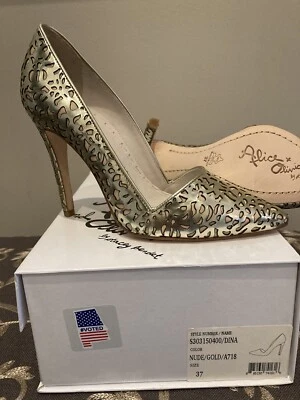 Zapatos de tacón ALICE + OLIVIA de STACEY BENDET dorados corte láser talla 7 EU 37 Foto 1 de 3