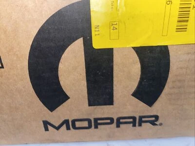 Chrysler 300 2005-2007 tercera luz de freno conjunto de lámpara MOPAR GENUINO OE NUEVO Foto 1 de 4