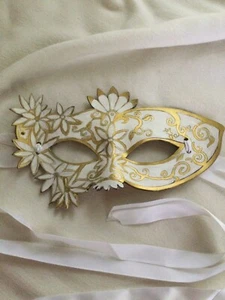 Hand Painted, Leather -  Columbina half mask -   Ladies, Floral, Costume - Picture 1 of 4