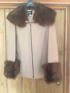 Ganfranco Ferre Suit 100% Wool & Cashmere Jacket & Skirt, Real Fur Trim, Size 10 - Picture 1 of 9