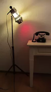GRANDIOSA J. Richter Holz Stativ Tripod Lampe Stehlampe Bauhaus Farbfilter - Bild 1 von 12