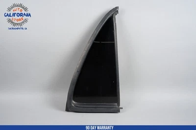 96-02 Toyota 4Runner заднее правое угловое стекло со стороны пассажира вентиляционное стекло изготовитель оборудования - Изображение 1 из 4