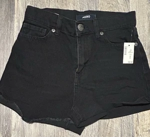 Pantalones cortos de mezclilla Aero Mom para mujer talla 00 tiro alto desgastados con puños negros nuevos con etiquetas - Imagen 1 de 5