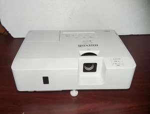 Maxell MC-EW4051 4000 Lumens 1280x800 3LCD Video Projector *No Remote* #69 - Picture 1 of 6