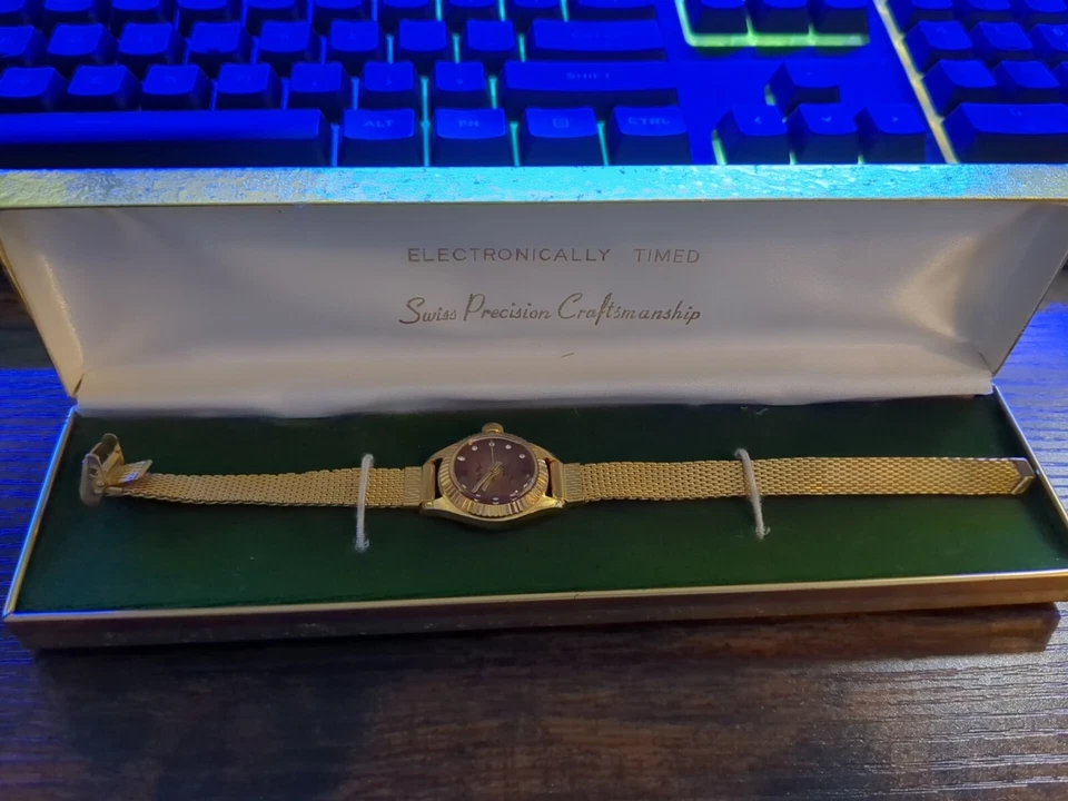 Reloj artesanal suizo de precisión no probado Foto 1 de 4