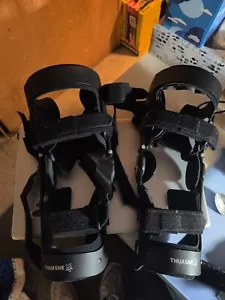 Townsend / Thuasne "REBEL RELIEVER" Knee Braces Pair Black Pair See Pictures - Picture 1 of 10