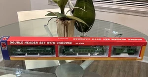 Life Like Rare Train Set Locomotive Dummy Caboose Burlington Rare 21607 HO - Picture 1 of 23