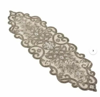 全新带标签 PIER 1 串珠桌跑步银色和白色 36 英寸 x 13 英寸婚礼节日冬季  — 第 1/4 张图片