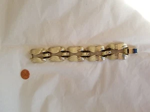 Vintage LISNER Shiny Textured Gold Chunky Bracele L - Bild 1 von 4