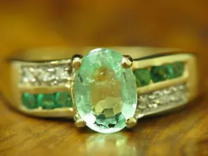 9kt 375 Gelbgold Ring mit Diamant & 1,09ct synth. Smaragd Besatz / 2,1g RG 50,5 - Bild 1 von 6