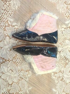 Antique Edwardian Pink Quilted Silk and Black Leather Baby Booties, w/ White Fur - Picture 1 of 12