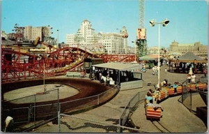 Tarjeta postal de Long Beach, California NU PIKE PARQUE DE ATRACCIONES paseos / 1956 Cancelar - Imagen 1 de 2