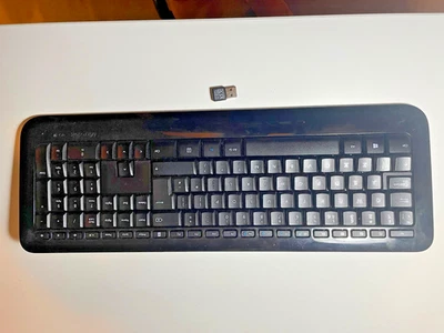 Microsoft 850 Wireless Keyboard AND USB Dongle/Reciever - Image 1 of 2