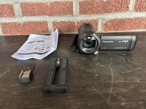 Panasonic HC-V750 AVC HD 24.0 Mega Pixels 50x i.Zoom Compact Digital Camcorder - Picture 1 of 11