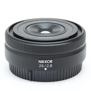 Nikon NIKKOR Z 26mm f/2.8 (Nikon Z Mount) -Near Mint- #167 - Bild 1 von 12