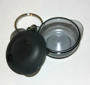 Tupperware Llavero Heat N Serve Tiny Treasures Gadget Negro Carbón NUEVO ❤️ - Imagen 1 de 1