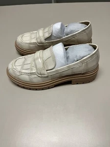 Women’s Flatform Slip On Loafers. Oxford Faux Leather Shoes Beige Size 6.5 - Picture 1 of 5