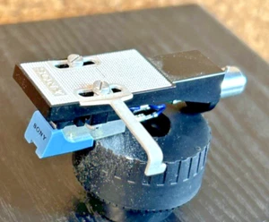VINTAGE Sony Turntable Headshell with NO5G cartridge - tested working - nice! - Picture 1 of 5