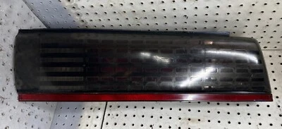 Pontiac Firebird 1985-1990 luz trasera lateral del pasajero derecha lente a cuadros Foto 1 de 4