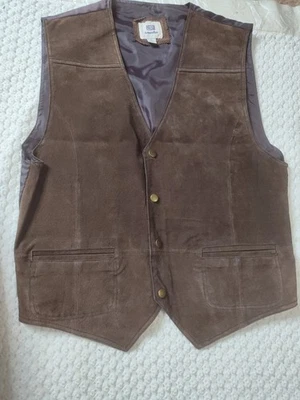 Chaleco de cuero de gamuza marrón Faded Glory mediano  Foto 1 de 4