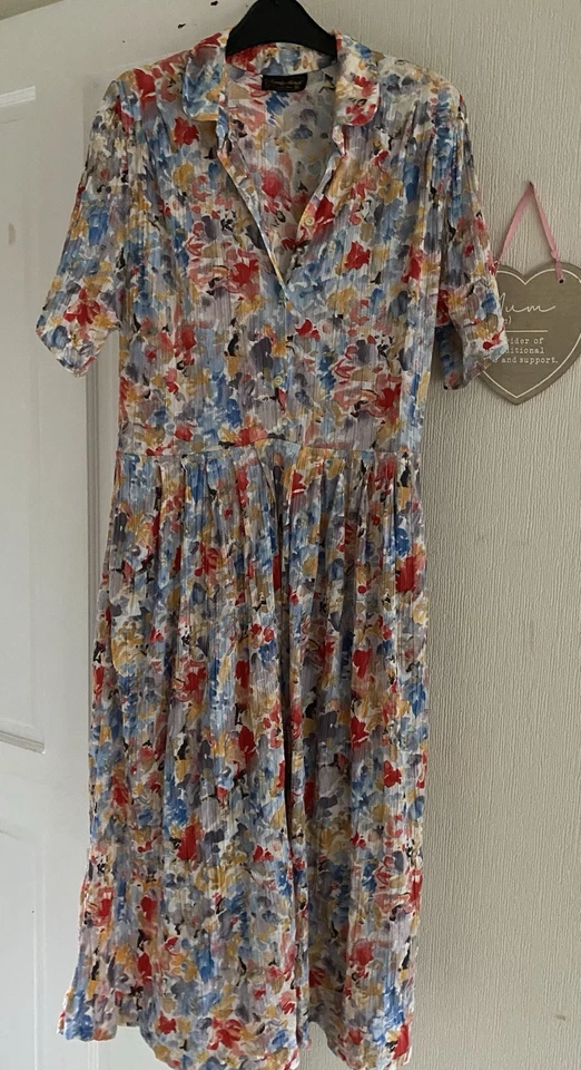Vintage Mandy Marsh Floral Tea Dress Size 12 Made In England Classic Retro - Image 1 of 4
