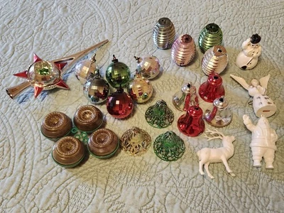 Enfeites de Natal de plástico modernos vintage da década de 1950 meados do século grande lote de 26 - Imagem 1 de 4