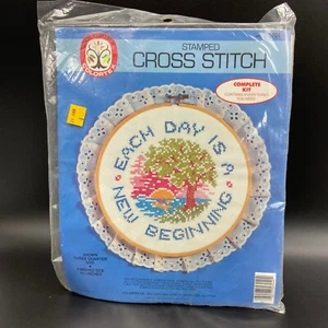 Vintage 1984 Colortex New Beginning Complete Cross Stitch Kit NOS Frame Lace - Picture 1 of 4
