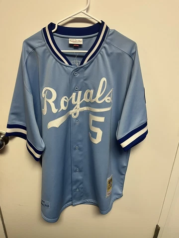 George Brett Authentic 1985 Royals Mitchell and Ness Jersey new without tags Cover