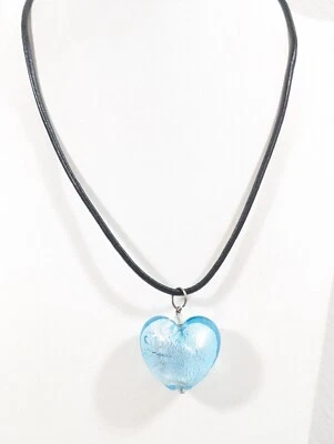Collar de cordón negro colgante corazón hinchado de vidrio dicroico azul 18 pulgadas Foto 1 de 4