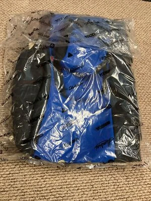 Coverking® SPC386 - 2013 Jeep® Wrangler  2nd Row Blue/Black Custom Seat Covers - Изображение 1 из 3