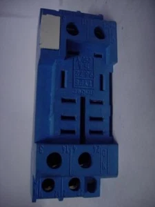 FINDER 96.72 8 BLADE RELAY BASE - Picture 1 of 2