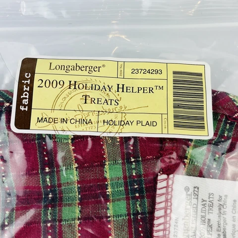 LONGABERGER 2009 Holiday Helper Treats BASKET LINER Holiday Plaid 23724293 NEW Cover