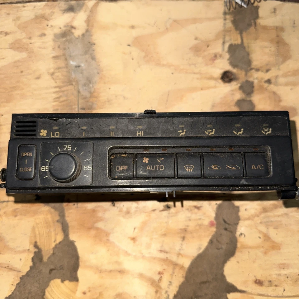 Toyota Cressida MX83 1989-1992 AC UNIDAD DE CONTROL DE CLIMA TÉRMICO FÁBRICA FABRICANTE DE EQUIPOS ORIGINALES Foto 1 de 4