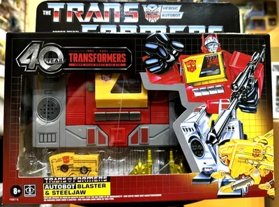 Transformers Retro G1 Blaster & Steeljaw AutoBot Action Figure New In Hand - Image 1 of 4