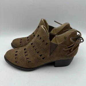 JBU Evelyn Ankle Boots Perforated Cutout Lace Up Western Booties Brown Size 7M - Picture 1 of 9