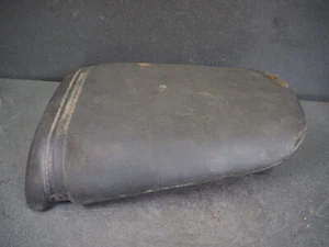 REAR SEAT HONDA CBR900SC33 98-99 FIREBLADE 77300-MAS-E00ZA 18201 - Imagen 1 de 5