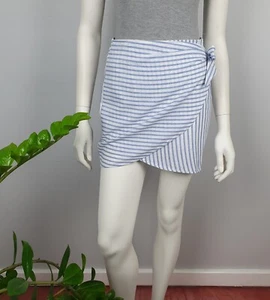 Mooloola Size 8 Short Mock Wrap Skirt Tie White Blue Stripe Lined Casual Women - Bild 1 von 12