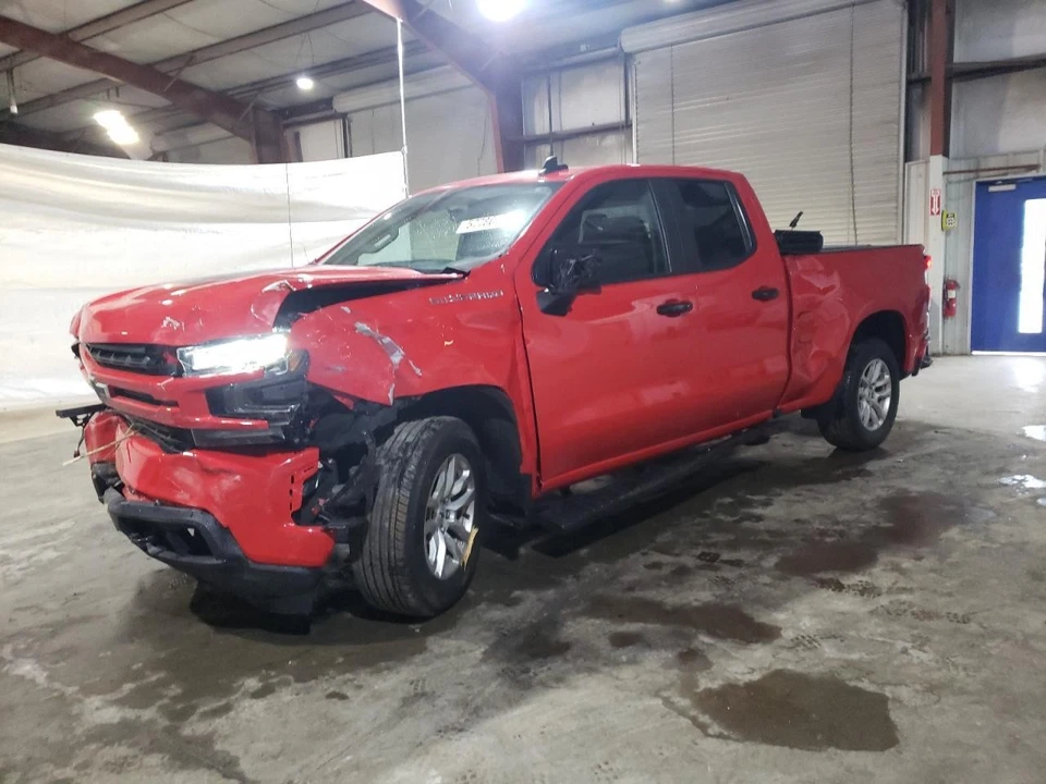 Used Front Left Door Assembly Front fits: 2020 Chevrolet Silverado 1500 pickup C Foto 1 de 4
