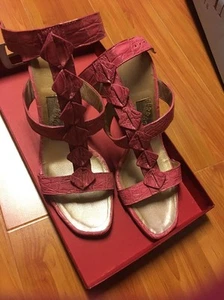 SALVATORE FERRAGAMO Pink Crocodile Leather Sandals Heel RARE 8 1/2 - Picture 1 of 6