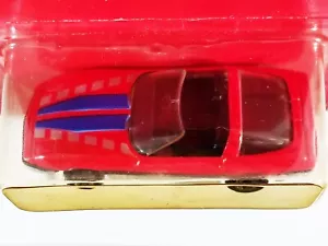 Matchbox Dinky Toys 1984 Corvette / 1988 / Made in Macau / Rare Red Card - Picture 1 of 7